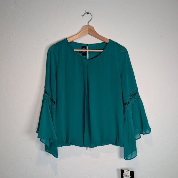 by & by Women's Large Blouse Top Shirt Emerald Green Bell Sleeve - Picture 6 of 11